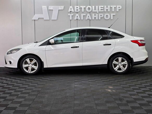 2013 Ford Focus III, белый, 899000 рублей - вид 2