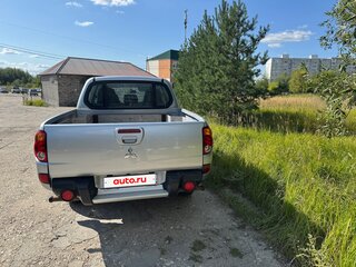 2012 Mitsubishi L200 IV, серебристый, 1600000 рублей, вид 2