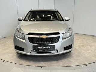 2012 Chevrolet Cruze I, серебристый, 640000 рублей, вид 2