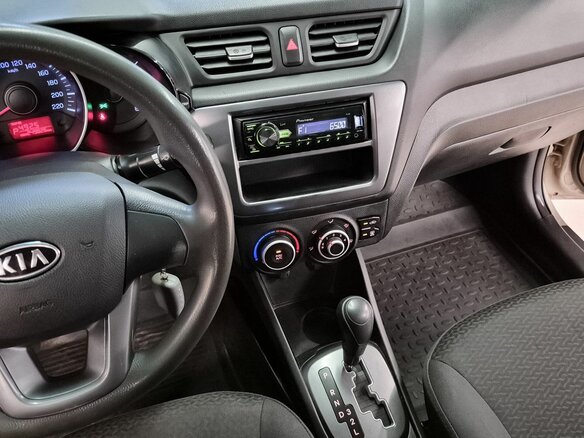 2012 Kia Rio III, бежевый, 599000 рублей - вид 10