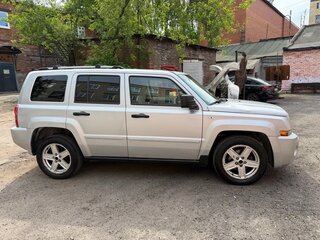 2007 Jeep Liberty (Patriot), серебристый, 625000 рублей, вид 2