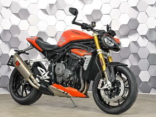 2022 Triumph Speed Triple, оранжевый, 1377000 рублей, вид 1