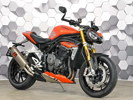 2022 Triumph Speed Triple, оранжевый, 1377000 рублей, вид 1