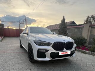 2021 BMW X6 40i III (G06), белый, 9999999 рублей, вид 2