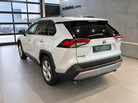 2021 Toyota RAV4 V (XA50), серый, 3399000 рублей, вид 4