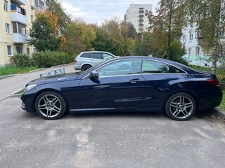 2015 Mercedes-Benz E-Класс 200 IV (W212, S212, C207) Рестайлинг, синий, 1925000 рублей, вид 3