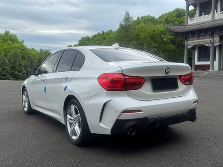 2022 BMW 1 серии 120i III (F52) Рестайлинг, белый, 1800000 рублей, вид 4