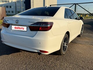 2016 Toyota Camry VII (XV50) Рестайлинг, белый, 2100000 рублей, вид 4