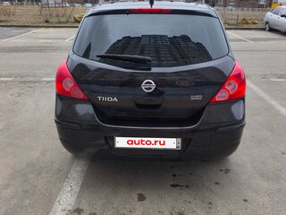 2011 Nissan Tiida I Рестайлинг, коричневый, 780000 рублей, вид 3