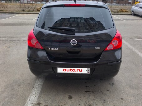 2011 Nissan Tiida I Рестайлинг, коричневый, 715000 рублей, вид 4