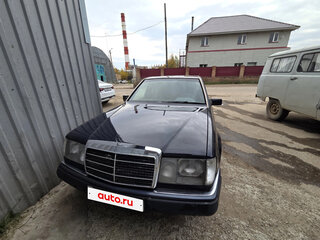 1992 Mercedes-Benz E-Класс 320 I (W124), синий, 310000 рублей, вид 2