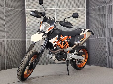 2015 KTM 690 SMC, белый, 627000 рублей, вид 4