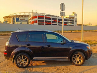 2008 Mitsubishi Outlander II, чёрный, 950000 рублей, вид 4