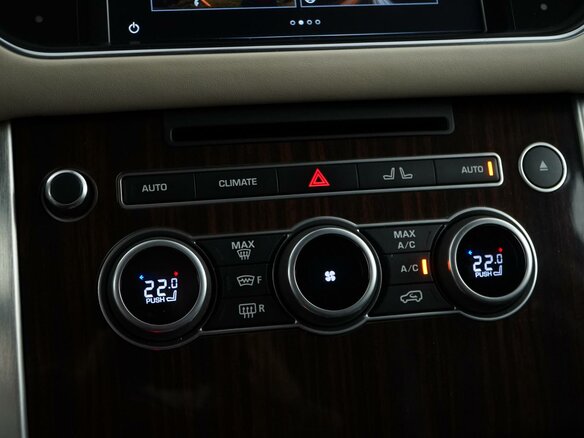 2016 Land Rover Range Rover IV, серый, 4199046 рублей - вид 16