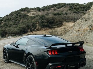 2023 Ford Mustang VII, чёрный, 5900000 рублей, вид 2