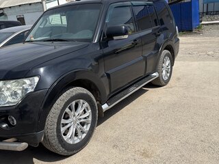 2007 Mitsubishi Pajero IV, чёрный, 1750000 рублей, вид 4
