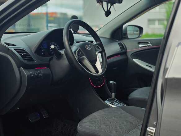 2012 Hyundai Solaris I, серый, 699000 рублей - вид 6
