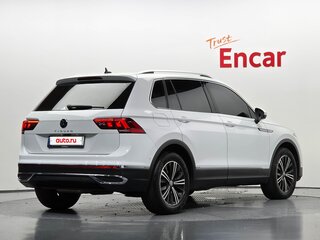 2023 Volkswagen Tiguan II Рестайлинг, белый, 3470000 рублей, вид 3