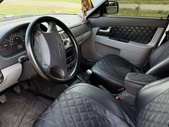 2011 Lada (ВАЗ) Priora I, белый, 520000 рублей - вид 11