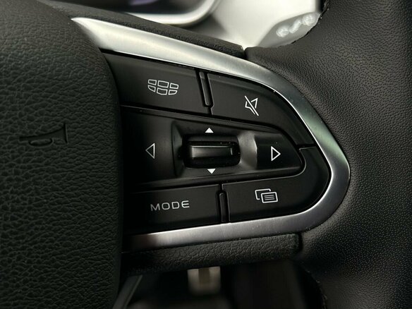 2021 Geely Coolray I, серебристый, 1690000 рублей - вид 9