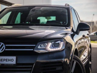 2014 Volkswagen Touareg II, чёрный, 1769000 рублей, вид 2