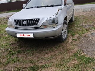 1999 Toyota Harrier I (XU10), серебристый, 750000 рублей, вид 1
