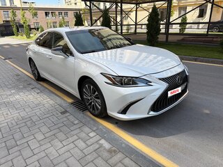 2020 Lexus ES 250 VII, белый, 3550000 рублей, вид 3