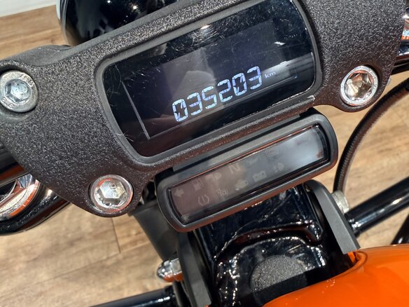 2021 Harley-Davidson Street Bob, оранжевый, 1699000 рублей - вид 30