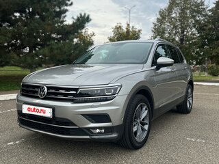 2017 Volkswagen Tiguan II, серебристый, 3100000 рублей, вид 2