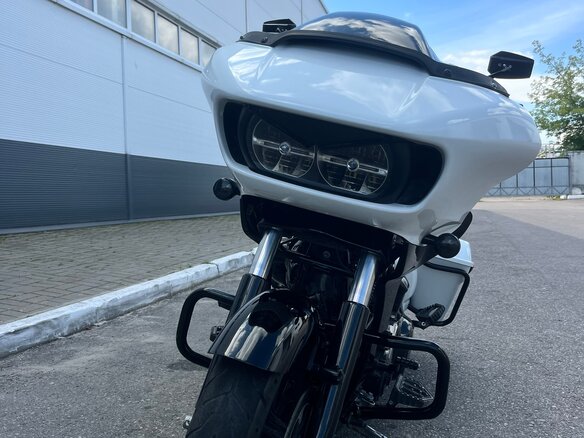 2017 Harley-Davidson Road Glide Limited, белый, 1899000 рублей - вид 2