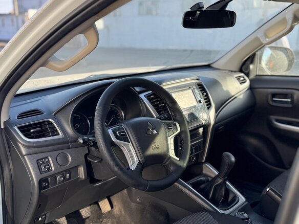 2020 Mitsubishi L200 V Рестайлинг, белый - вид 8