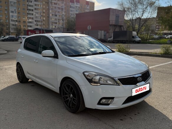 2011 Kia Ceed I Рестайлинг, белый, 700000 рублей - вид 3
