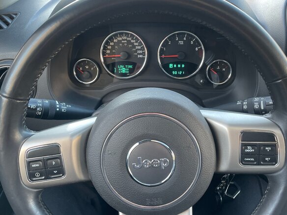 2012 Jeep Compass I Рестайлинг, чёрный, 1250000 рублей - вид 11