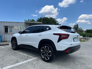 2023 Chevrolet Trax II, белый, 1628300 рублей, вид 3