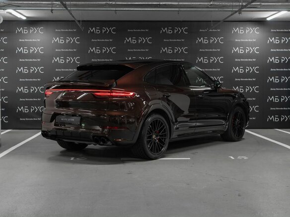 2020 Porsche Cayenne GTS Coupé III, коричневый, 12300000 рублей - вид 2