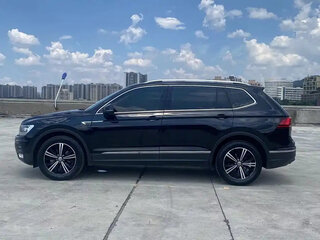 2021 Volkswagen Tiguan L II (China Market), чёрный, 1790001 рублей, вид 3