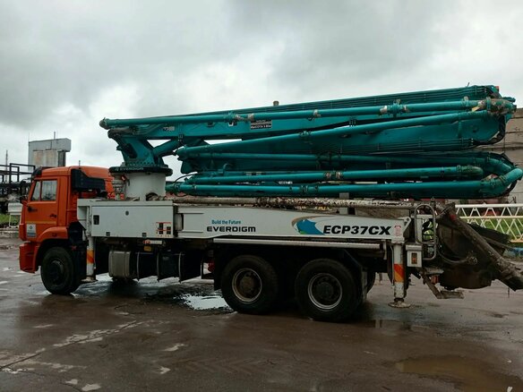 2015 КамАЗ Aвтобетононасос, оранжевый, 10560000 рублей - вид 8