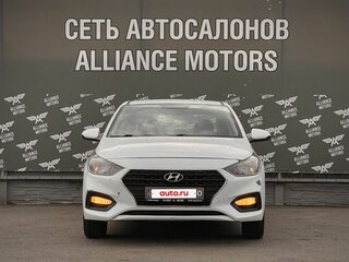 2019 Hyundai Solaris II, белый, 850000 рублей, вид 2