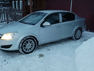 2011 Opel Astra H Рестайлинг, серебристый, 580000 рублей, вид 4