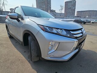 2020 Mitsubishi Eclipse Cross I, серебристый, 1575000 рублей, вид 3