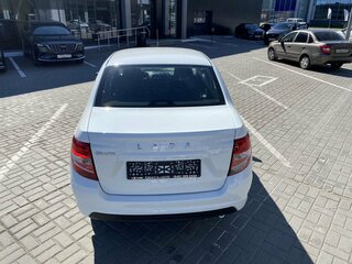 2026 Lada (ВАЗ) Granta I Рестайлинг, белый, 850000 рублей, вид 3