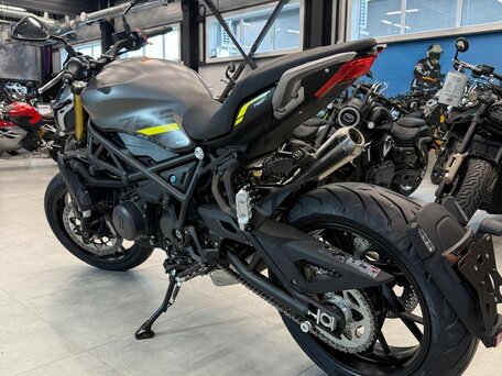 2026 Benelli 752 S, серый, 800000 рублей, вид 4