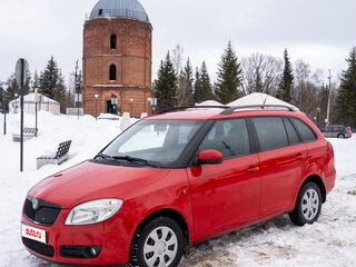 2008 Skoda Fabia II, красный, 430000 рублей, вид 1