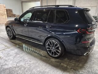 2025 BMW X7 40i I (G07) Рестайлинг, чёрный, 16000000 рублей, вид 2