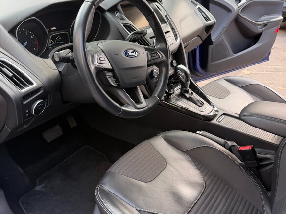 2016 Ford Focus III Рестайлинг, синий, 1400000 рублей - вид 6