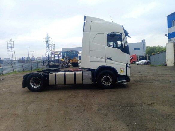 2017 Volvo FH, белый, 5500000 рублей - вид 1