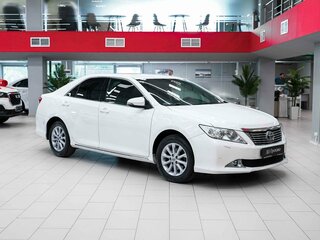2014 Toyota Camry VII (XV50), белый, 1420000 рублей, вид 3