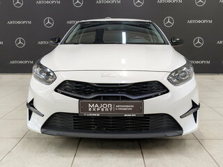 2022 Kia Ceed III Рестайлинг, белый, 2250000 рублей, вид 2