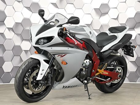 2009 Yamaha YZF-R1, белый, 899000 рублей, вид 2
