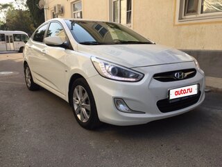 2013 Hyundai Solaris I, белый, 800000 рублей, вид 2